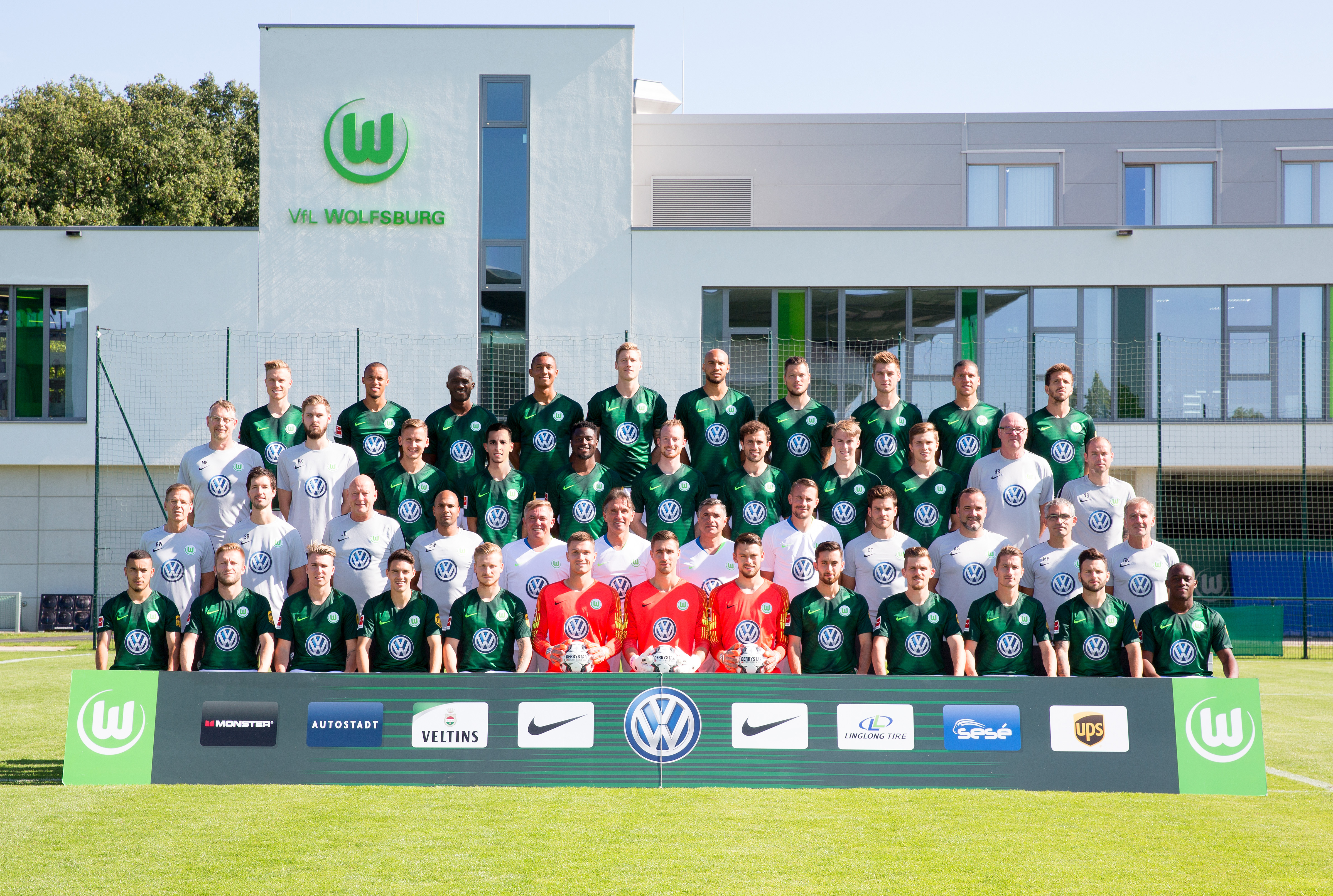 VfL Wolfsburg-Presseservice: Mannschaftsfoto VfL Wolfsburg Saison 2018/